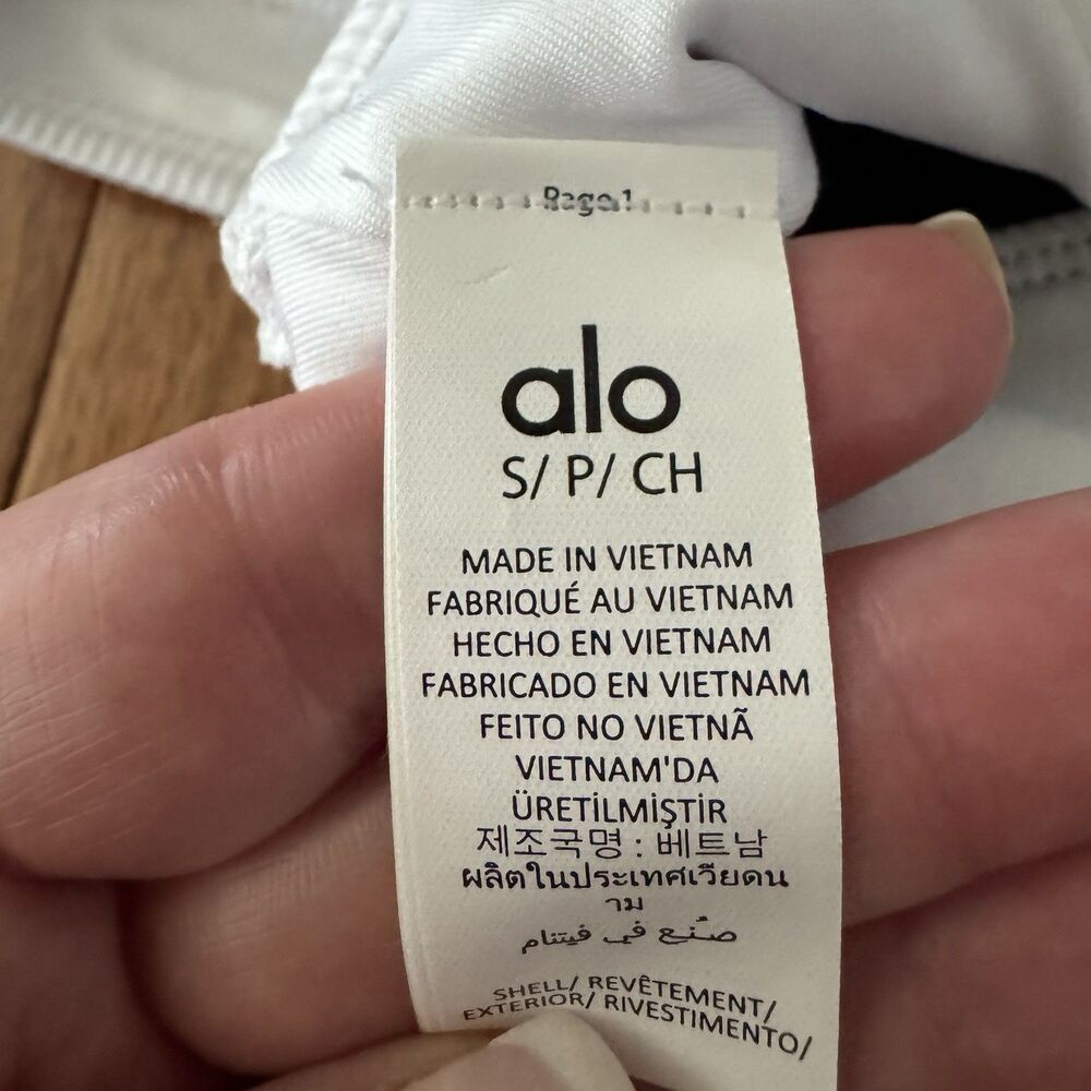 Alo Yoga Airbrush Better Together Bra Women’s Small Black White Padded Layer NWT - Picture 9 of 11